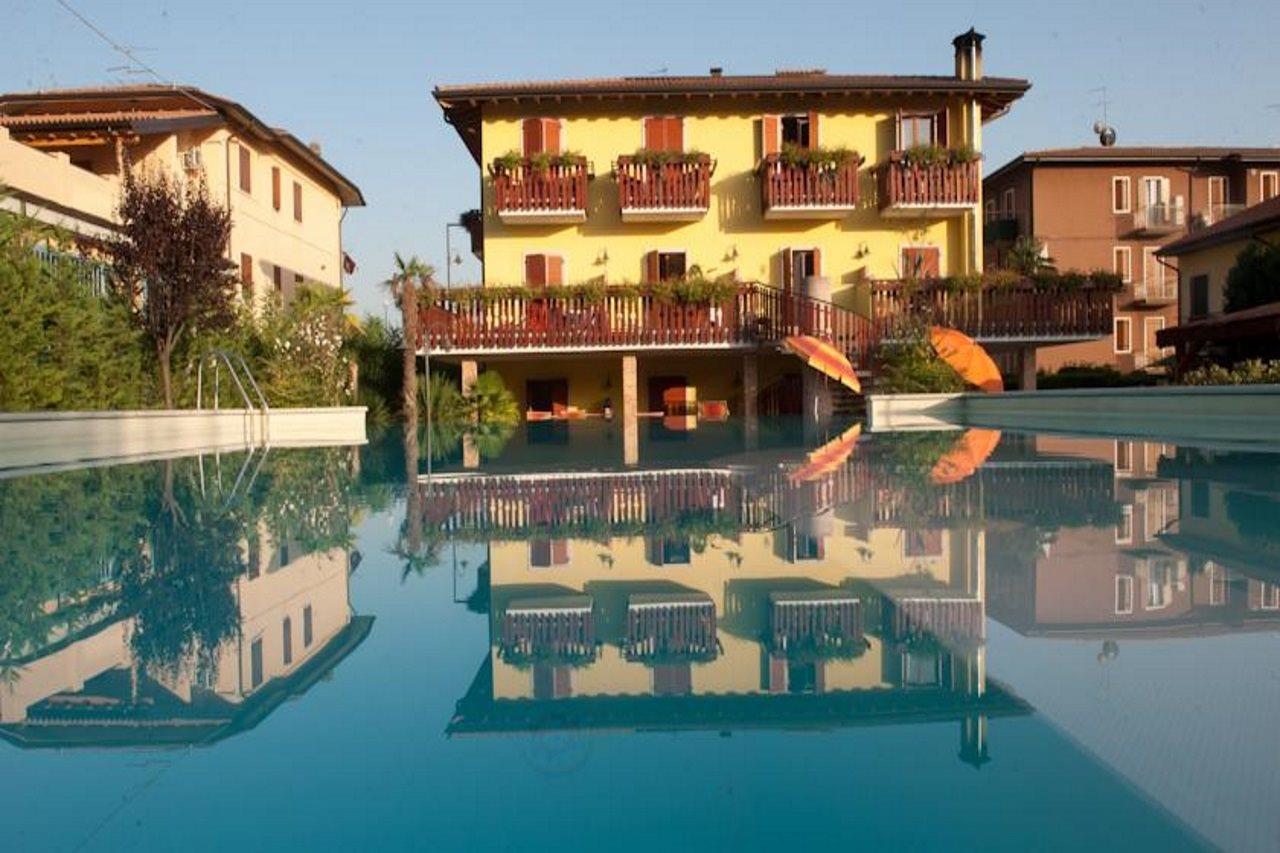 Hotel Romantic Cavaion Veronese Bagian luar foto